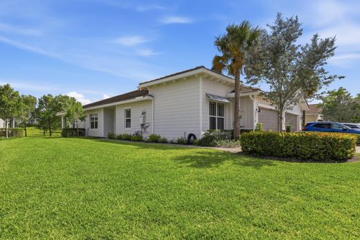 Townhouse in The Acreage, Palm Beach