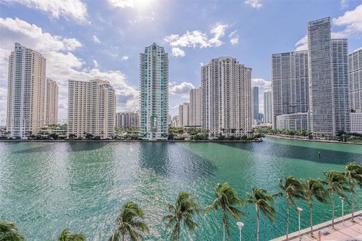 Complesso residenziale a Miami, Miami-Dade County