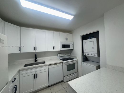 Residential complexes in Tamarac, Broward County