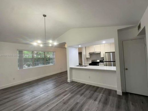 Residential complexes in Miami, Miami-Dade