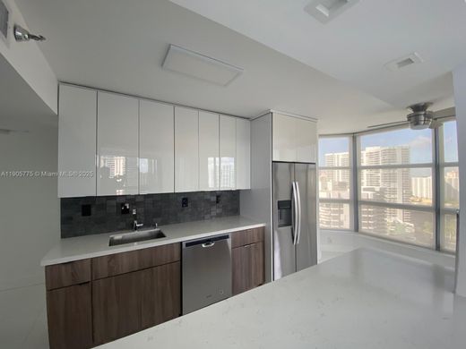 Complexes résidentiels à Aventura, Comté de Miami-Dade