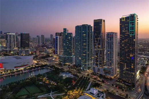 Kamienica w Miami, Miami-Dade County