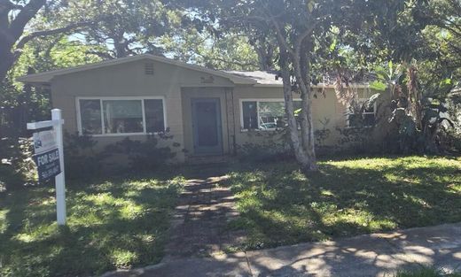 Villa - Gulfport, Pinellas County