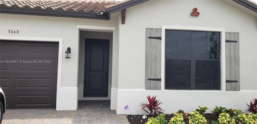 Villa a Ave Maria, Collier County