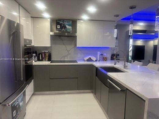 Κτίριο σε Sunny Isles Beach, Miami-Dade County