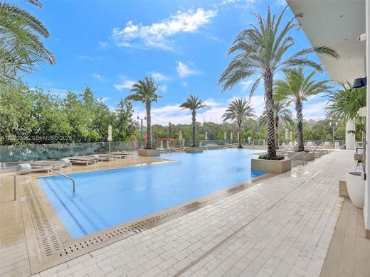 Жилой комплекс, North Miami Beach, Miami-Dade County
