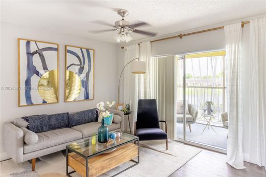 Complexes résidentiels à Miami Lakes, Comté de Miami-Dade