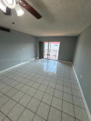Complexes résidentiels à Hialeah, Comté de Miami-Dade