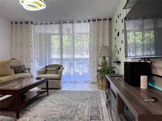 Wohnkomplexe in Hallandale Beach, Broward County