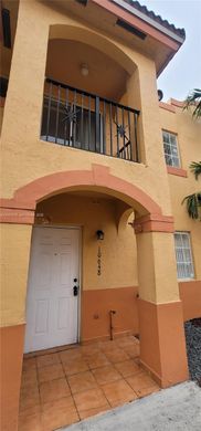 Жилой комплекс, Hialeah Gardens, Miami-Dade County