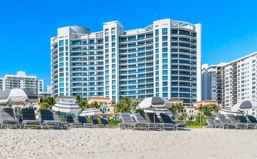 Residential complexes in Miami Beach, Miami-Dade