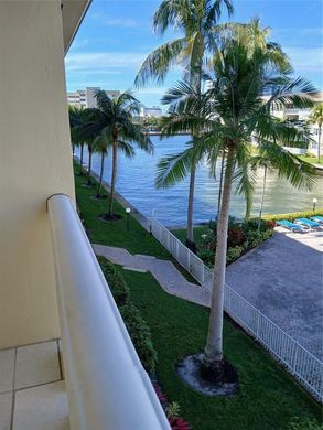 Complesso residenziale a Hallandale Beach, Broward County