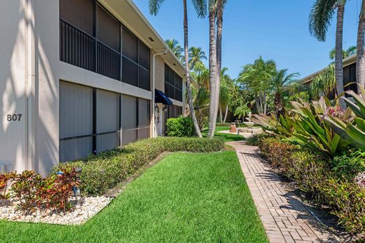 Residential complexes in Delray Beach, Palm Beach