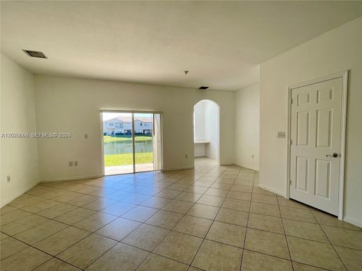 Townhouse in Miramar, Broward County