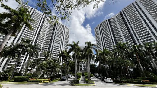 Residential complexes in Aventura, Miami-Dade