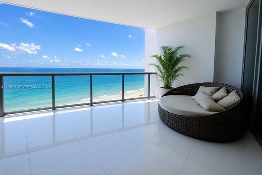 Complexes résidentiels à Sunny Isles Beach, Comté de Miami-Dade
