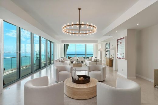 Complesso residenziale a Surfside, Miami-Dade County