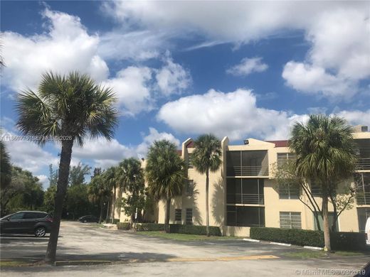 Residential complexes in Coral Springs, Broward County