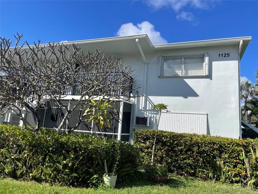 Residential complexes in Fort Lauderdale, Broward County