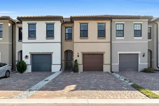 Townhouse in Lake Worth, Palm Beach