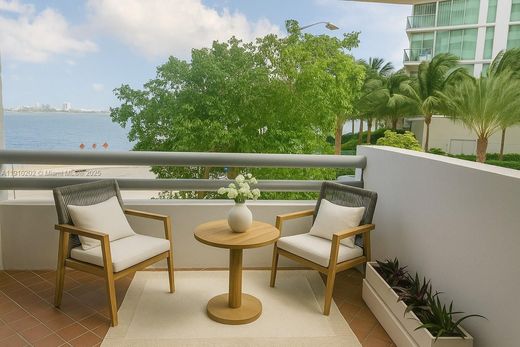 Kamienica w Miami, Miami-Dade County