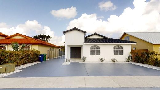 빌라 / Miami Terrace Mobile Home, Miami-Dade County