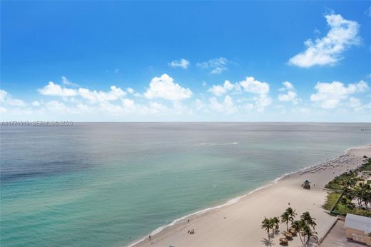 Complexes résidentiels à Sunny Isles Beach, Comté de Miami-Dade