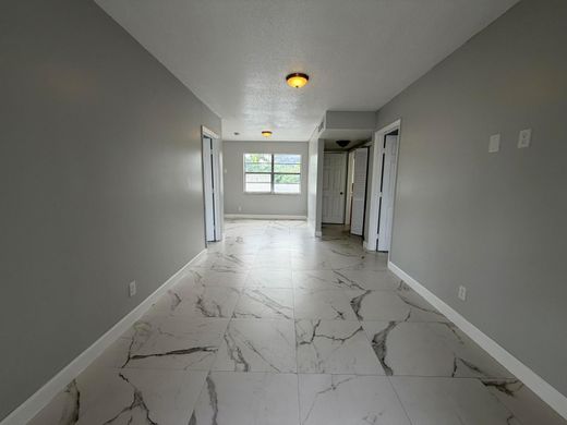 Residential complexes in Hallandale, Broward County