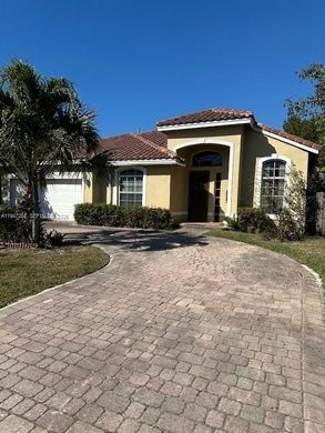 Villa in Pompano Beach, Broward County