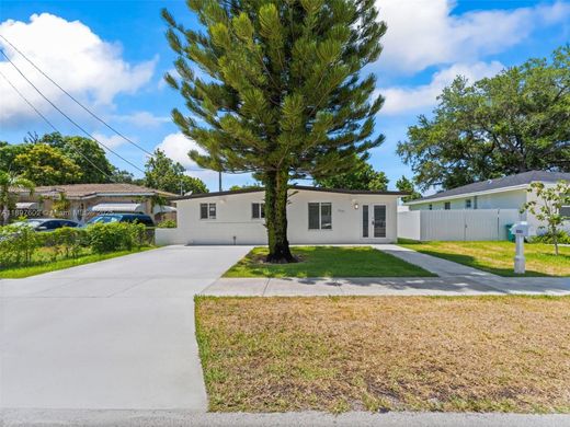 Villa in Miami Heights Trailer Park, Miami-Dade County