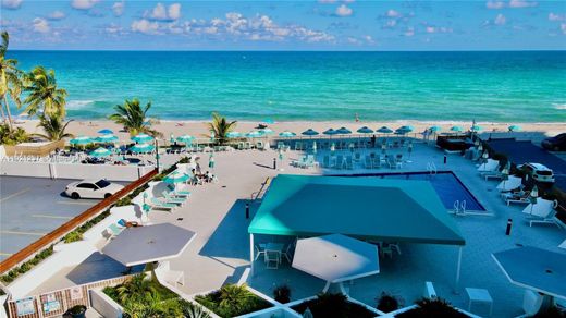 Complesso residenziale a Hallandale Beach, Broward County