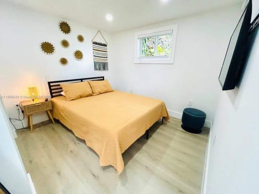 Kamienica w Miami, Miami-Dade County