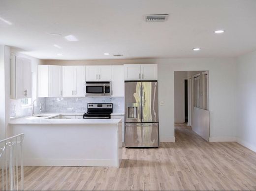 公寓楼  Lake Worth, Palm Beach County