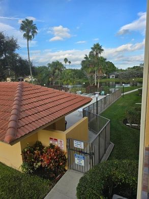 公寓楼  Coral Springs, Broward County