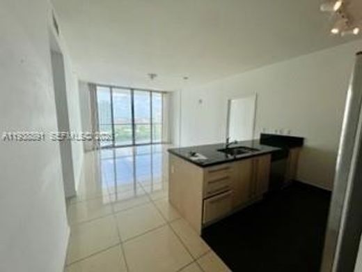 Complesso residenziale a Miami, Miami-Dade County