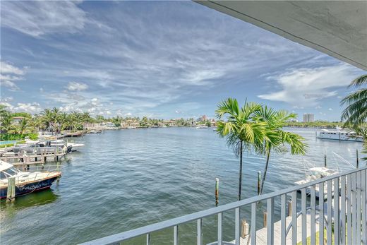 Residential complexes in Fort Lauderdale, Broward County