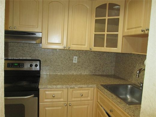 Residential complexes in Hialeah, Miami-Dade