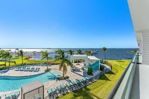 Residential complexes in Melbourne Beach, Brevard County