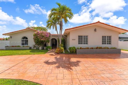 Villa in Miami, Miami-Dade