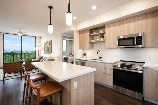 Residential complexes in Coral Gables, Miami-Dade