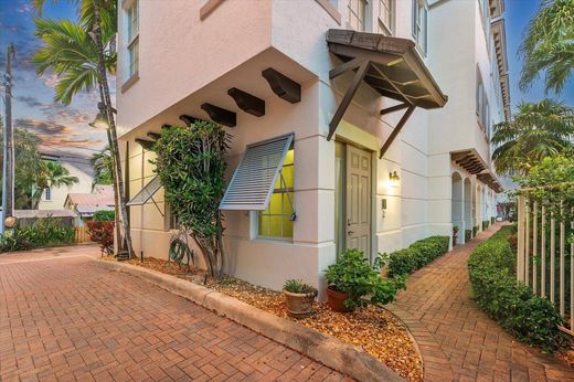 ‏בית בעיר ב  דלריי ביץ', Palm Beach County