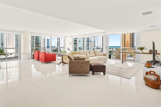 Wohnkomplexe in Sunny Isles Beach, Miami-Dade County