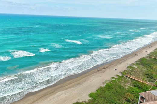 Residential complexes in Stuart, Martin County