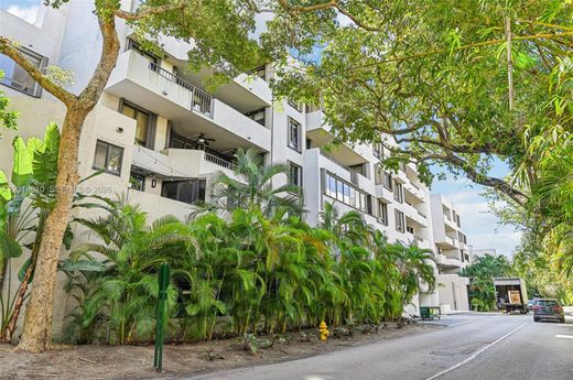 Komplex apartman Key Biscayne, Miami-Dade County