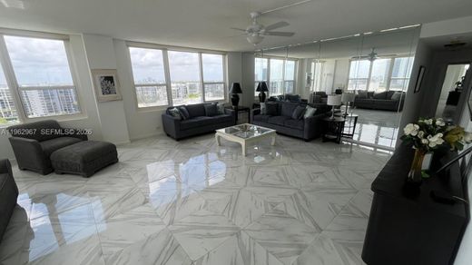 Residential complexes in Hollywood, Broward County