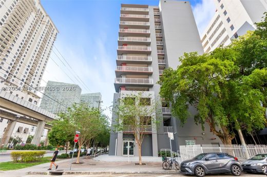 Residential complexes in Miami, Miami-Dade