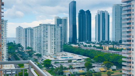 Residential complexes in Sunny Isles Beach, Miami-Dade