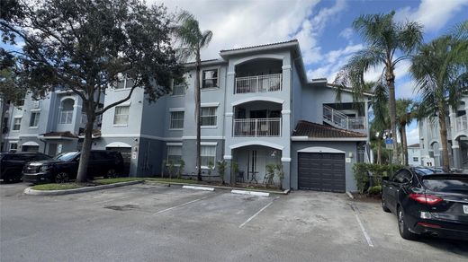 公寓楼  Pembroke Pines, Broward County