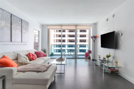 ハリウッド, Broward Countyのアパートメント・コンプレックス