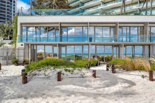 Complexes résidentiels à Sunny Isles Beach, Comté de Miami-Dade